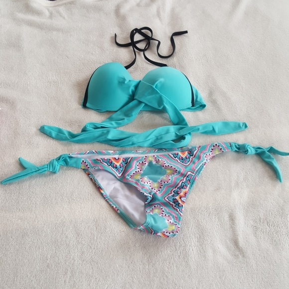 Teal bikini Last One! - Picture 2 of 6